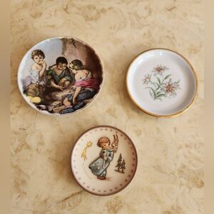 Lot Of 3 Vintage Miniature Porcelain Floral Design Plates, 3"-4.25"